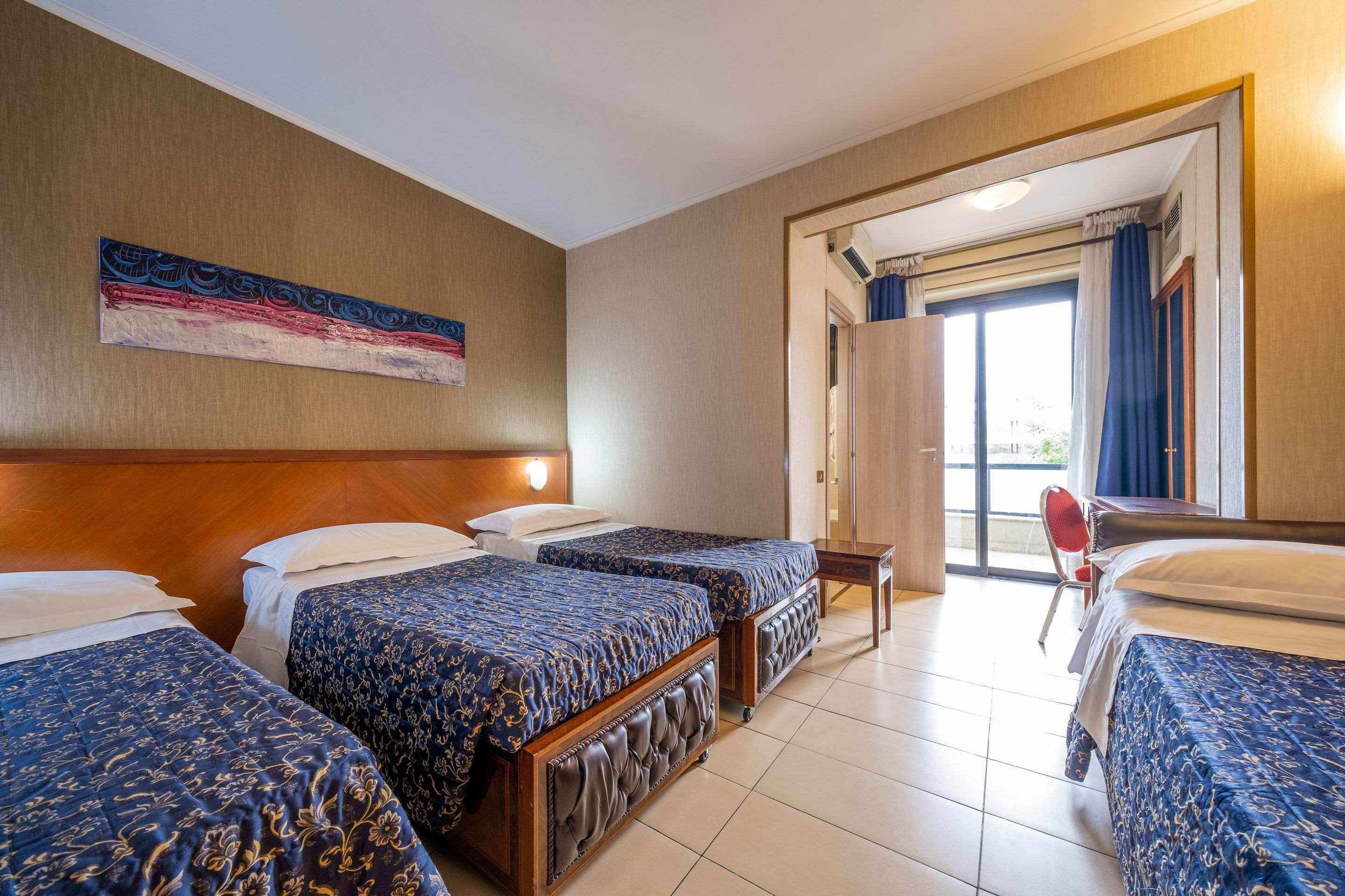 Quality Hotel Rouge Et Noir Rome Bagian luar foto